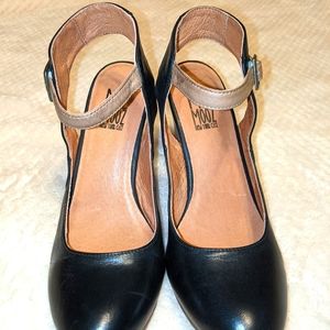 NWOT Miz Mooz dress heels - 3 inch heel